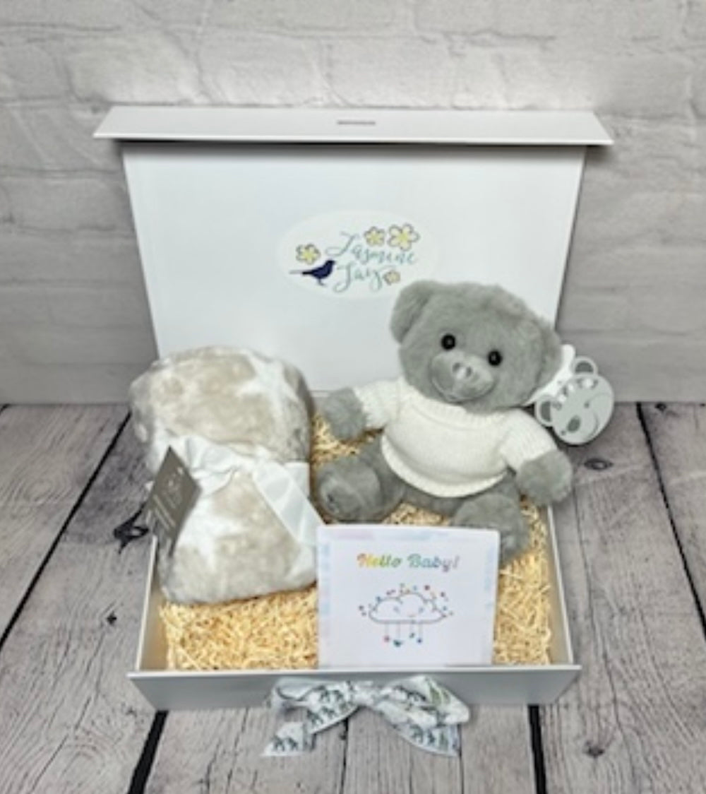 “Bear & Blanket” New Baby Gift Box