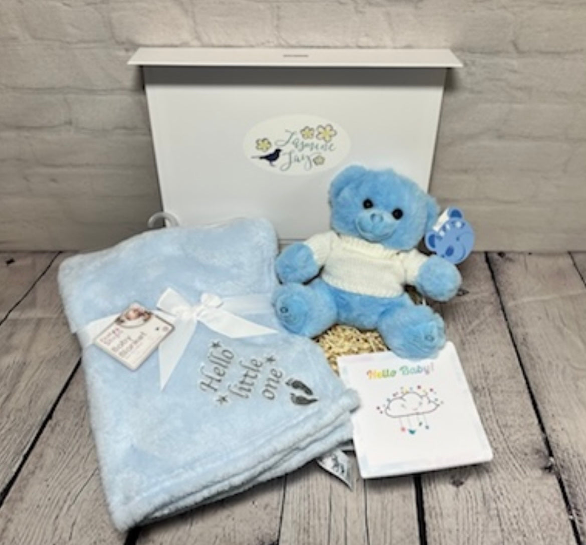 “Bear & Blanket” New Baby Gift Box